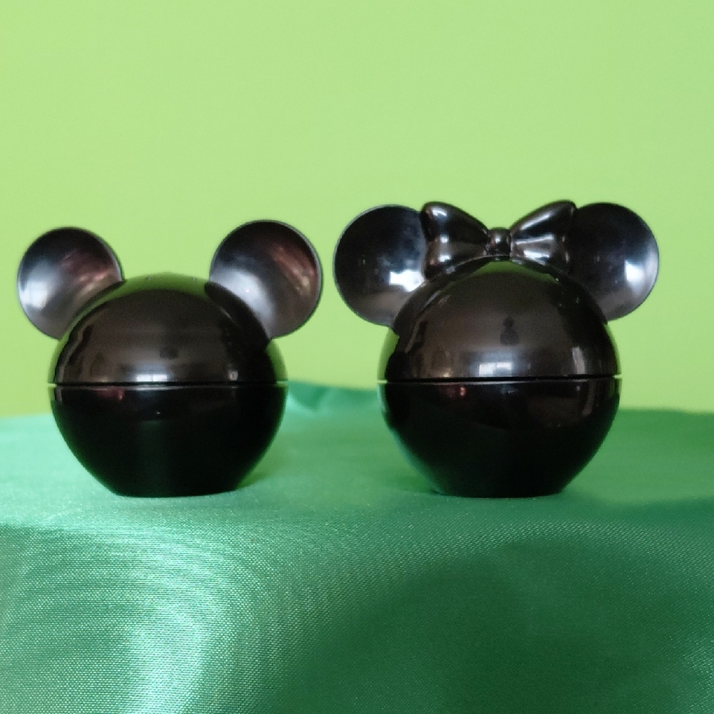 Mickey and Minnie Mouse salt & pepper shakers